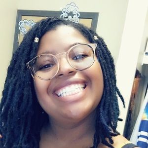 Meet your Posher, Nichole